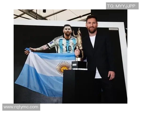 足球巨星弯腰合影时刻展现亲民风采与球场内外的独特魅力 足球巨星弯腰合影时刻展现亲民风采与球场内外的独特魅力